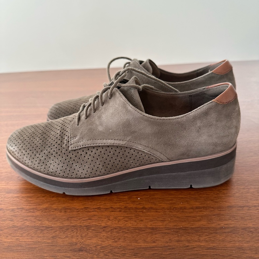 Clark’s Women’s Green Suede Oxford Platform Wedge, SO COMFY!! sz 10